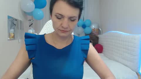 Snapshot of avasaturnian chatting on October 7, 12:31 pm avasaturnian online show from October 7, 12:31 pm