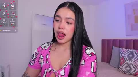 Snapshot of avascott_ chatting on October 7, 5:28 pm Ava online show from October 7, 5:28 pm