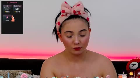 Snapshot of averywillow chatting on February 1, 12:05 pm AveryWillow online show from February 1, 12:05 pm