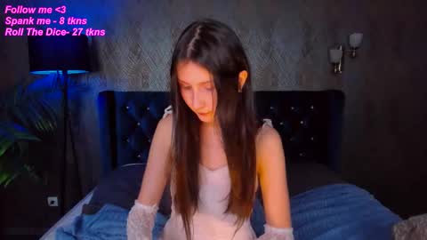 Avrora online show from November 11, 7:44 pm