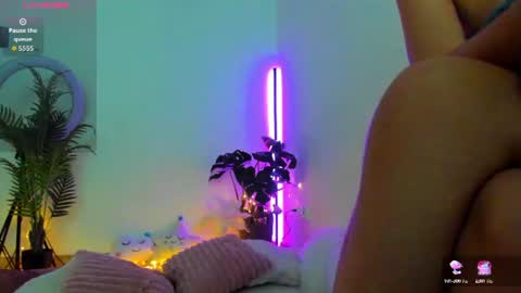 Jolie online show from August 3, 6:06 am