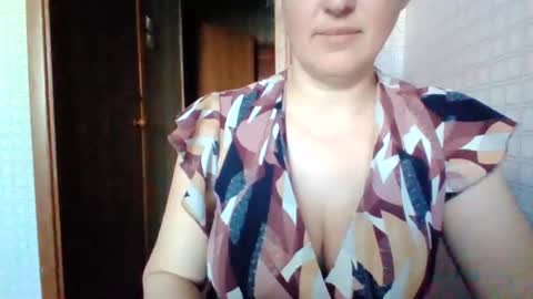 awesomeladyy online show from May 3, 7:12 am