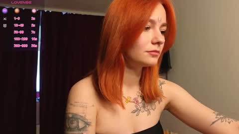 Snapshot of aww_burn chatting on October 7, 3:33 am Tris online show from October 7, 3:33 am