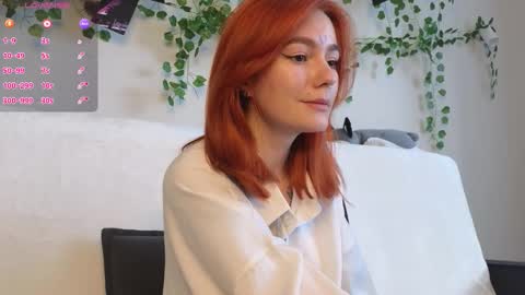 Snapshot of aww_burn chatting on October 18, 5:10 am Tris online show from October 18, 5:10 am