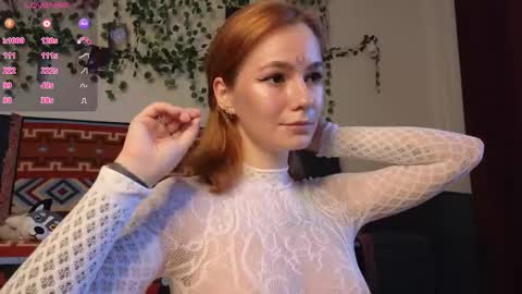 Snapshot of aww_burn chatting on September 9, 2:22 am Tris online show from September 9, 2:22 am