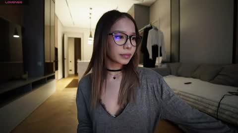 Aya online show from May 17, 2:16 pm