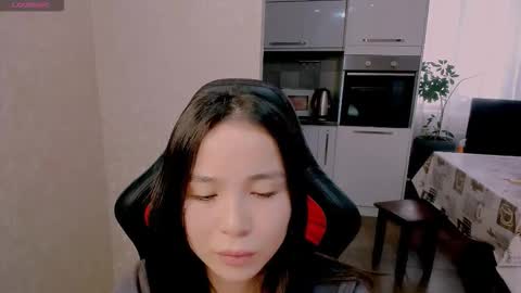 Aya Moon online show from December 5, 6:35 am