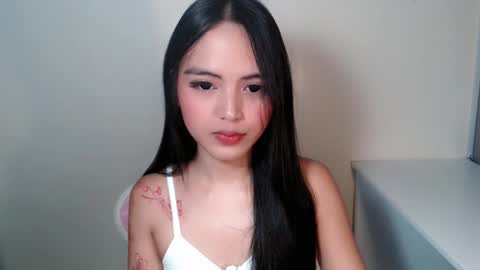 ayalvrs18 online show from November 1, 6:50 am