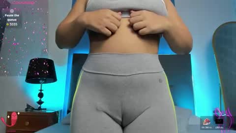 Alyda Jaramillo online show from November 5, 8:14 pm