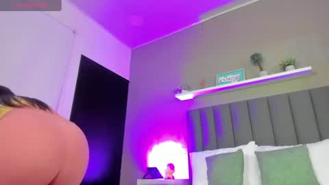 Alyda Jaramillo online show from July 21, 3:57 pm