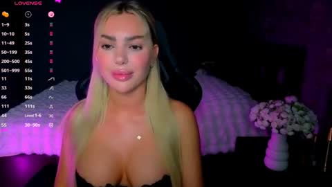  Ayla Demir  online show from June 17, 8:32 pm
