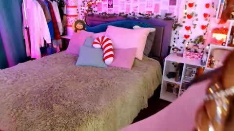 Ayla hill online show from February 3, 2:53 am