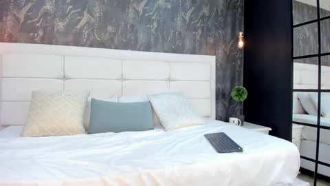 Ayleen online show from March 7, 2:24 pm