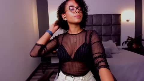 Snapshot of ayleen_dunkann chatting on February 9, 6:05 pm Ayleen online show from February 9, 6:05 pm