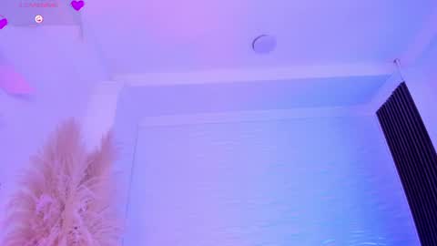 aylinlove_ online show from June 16, 11:33 am
