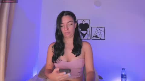 Aylin  online show from November 30, 11:31 pm