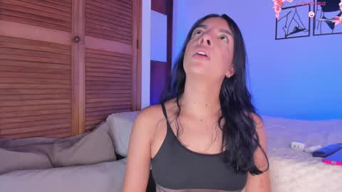 Snapshot of aylinnzambrano_ chatting on October 12, 1:24 pm Aylin online show from October 12, 1:24 pm