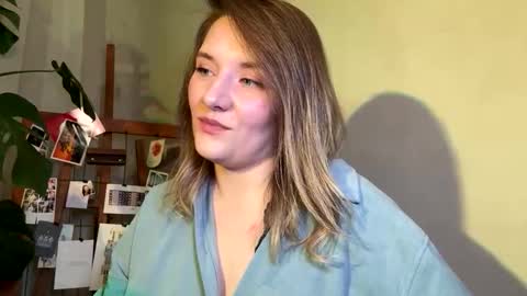 Snapshot of ayrix chatting on October 25, 9:10 pm ayrix online show from October 25, 9:10 pm