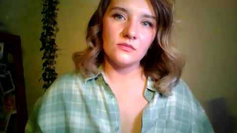 Snapshot of ayrix chatting on October 18, 7:59 pm ayrix online show from October 18, 7:59 pm