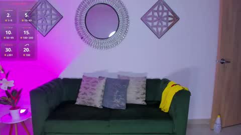 Snapshot of ayshel_cooperr chatting on October 2, 4:06 am ayshel_cooperr online show from October 2, 4:06 am
