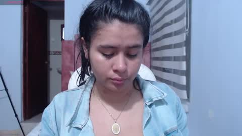 Azyl bunny online show from February 14, 4:15 am