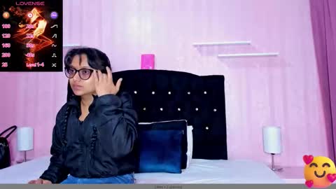 Snapshot of azul_moon chatting on September 19, 3:27 am azul_moon online show from September 19, 3:27 am