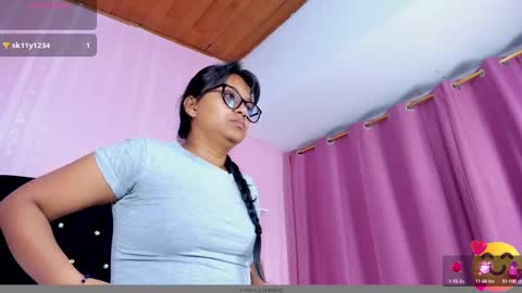 Snapshot of azul_moonn chatting on October 4, 3:56 am azul_moonn online show from October 4, 3:56 am