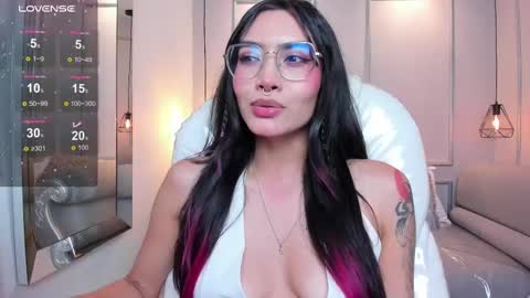 Snapshot of azurakindong chatting on September 25, 10:29 pm Azura online show from September 25, 10:29 pm