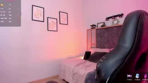 Azurra  online show from December 22, 8:45 pm