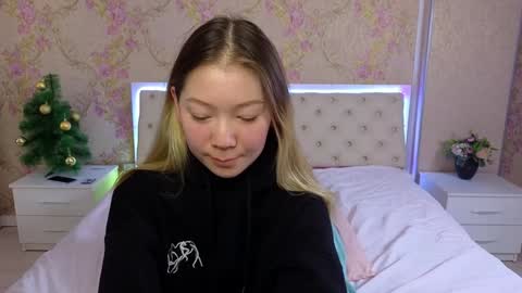 Snapshot of babby_rabbit_ chatting on January 2, 12:35 pm Cute Raby online show from January 2, 12:35 pm