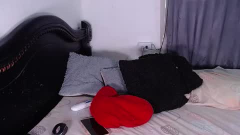 babby_swet online show from November 6, 6:03 pm