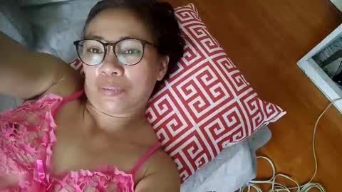 Snapshot of babe4u1234 chatting on December 7, 6:43 am babe4u1234 online show from December 7, 6:43 am