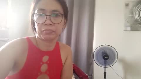 Snapshot of babe4u1234 chatting on December 3, 4:57 am babe4u1234 online show from December 3, 4:57 am