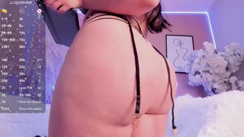 babe_sophiee online show from December 4, 1:24 pm