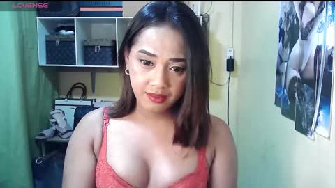 Snapshot of baby_cassandra chatting on December 5, 5:48 am cassandra online show from December 5, 5:48 am