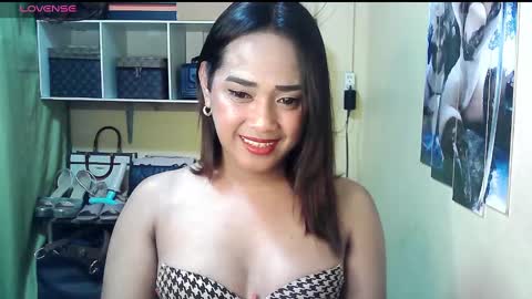 Snapshot of baby_cassandra chatting on February 7, 8:33 am cassandra online show from February 7, 8:33 am