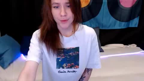 baby_kitte online show from December 23, 4:01 am