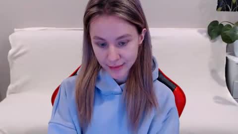 baby_kitte online show from February 12, 6:40 am