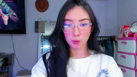 lily online show from November 14, 5:02 pm