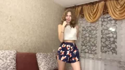 Hannah online show from March 14, 2:07 pm