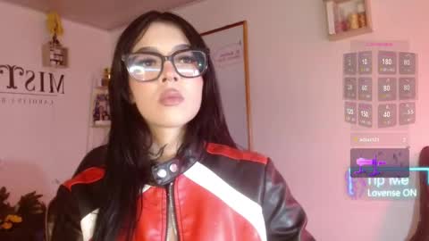 babyglow__ online show from February 18, 2:16 pm