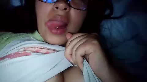 Snapshot of babyymango_ chatting on January 13, 4:50 am Gisselle online show from January 13, 4:50 am