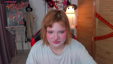 babyyulli online show from October 29, 8:51 am