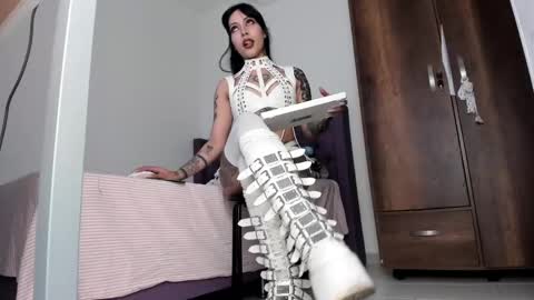 Snapshot of bad_cherry chatting on December 23, 7:20 pm Bratty Lanita - independent online show from December 23, 7:20 pm