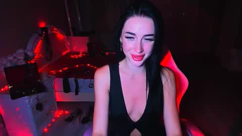 Miss Desire...do you remember online show from September 25, 2:49 pm