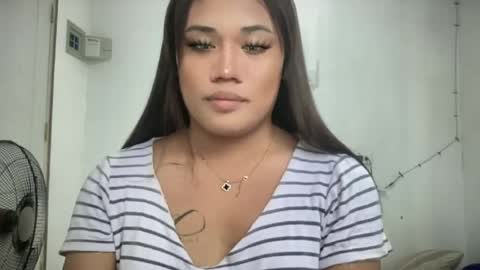 AMARA - FOLLOW ME AND THUMBS UP online show from June 13, 3:04 am