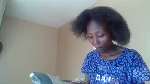 baddie_bunnie online show from December 16, 1:06 pm