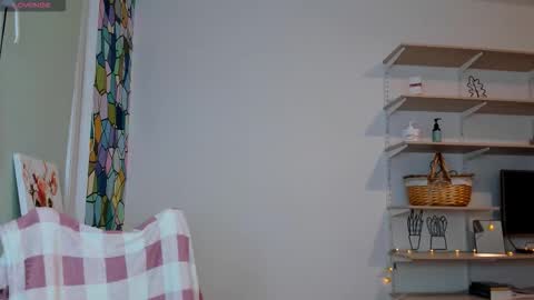 Snapshot of bam_bi chatting on October 9, 10:47 pm Kira online show from October 9, 10:47 pm