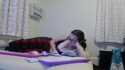 bambiboo8113 online show from December 5, 6:13 am