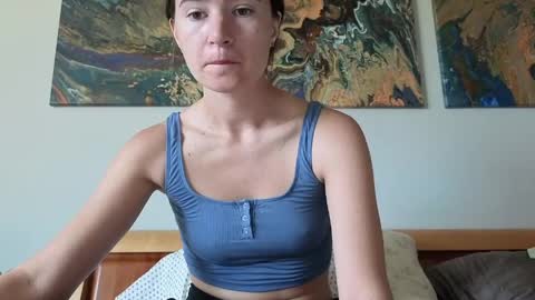 Bambi Farrina online show from April 23, 5:15 pm